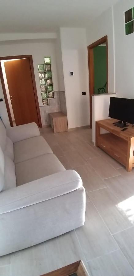 Marianna Casa Vacanza Azzate Exteriör bild